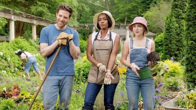 Grosse Pointe Garden Society S01E01