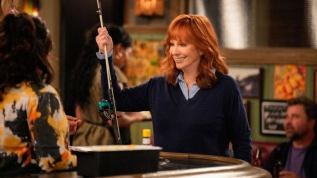 Happy's Place S02E03