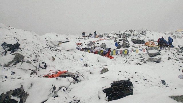 Réplicas: el terremoto en el Everest y Nepal S01E02